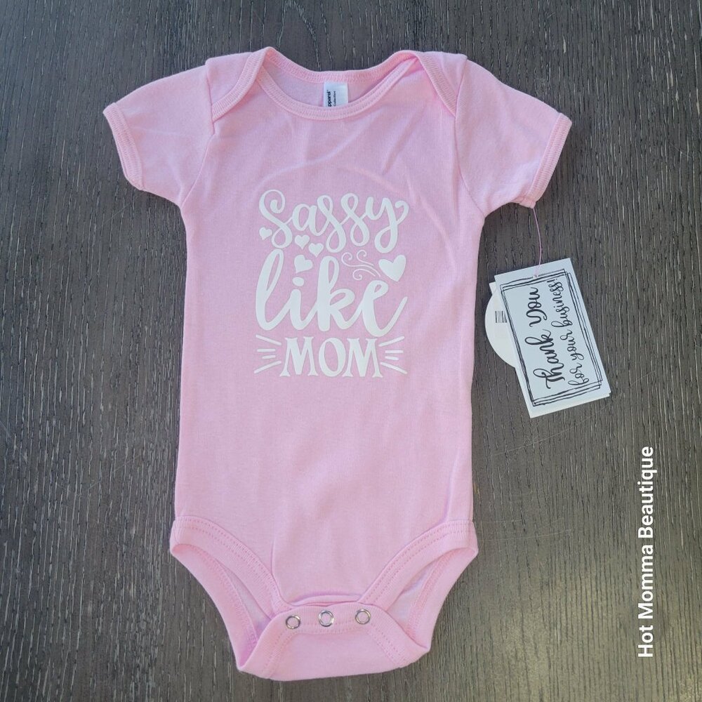 Pink Infant Sassy Like Mom Graphic Onsie 3-6M